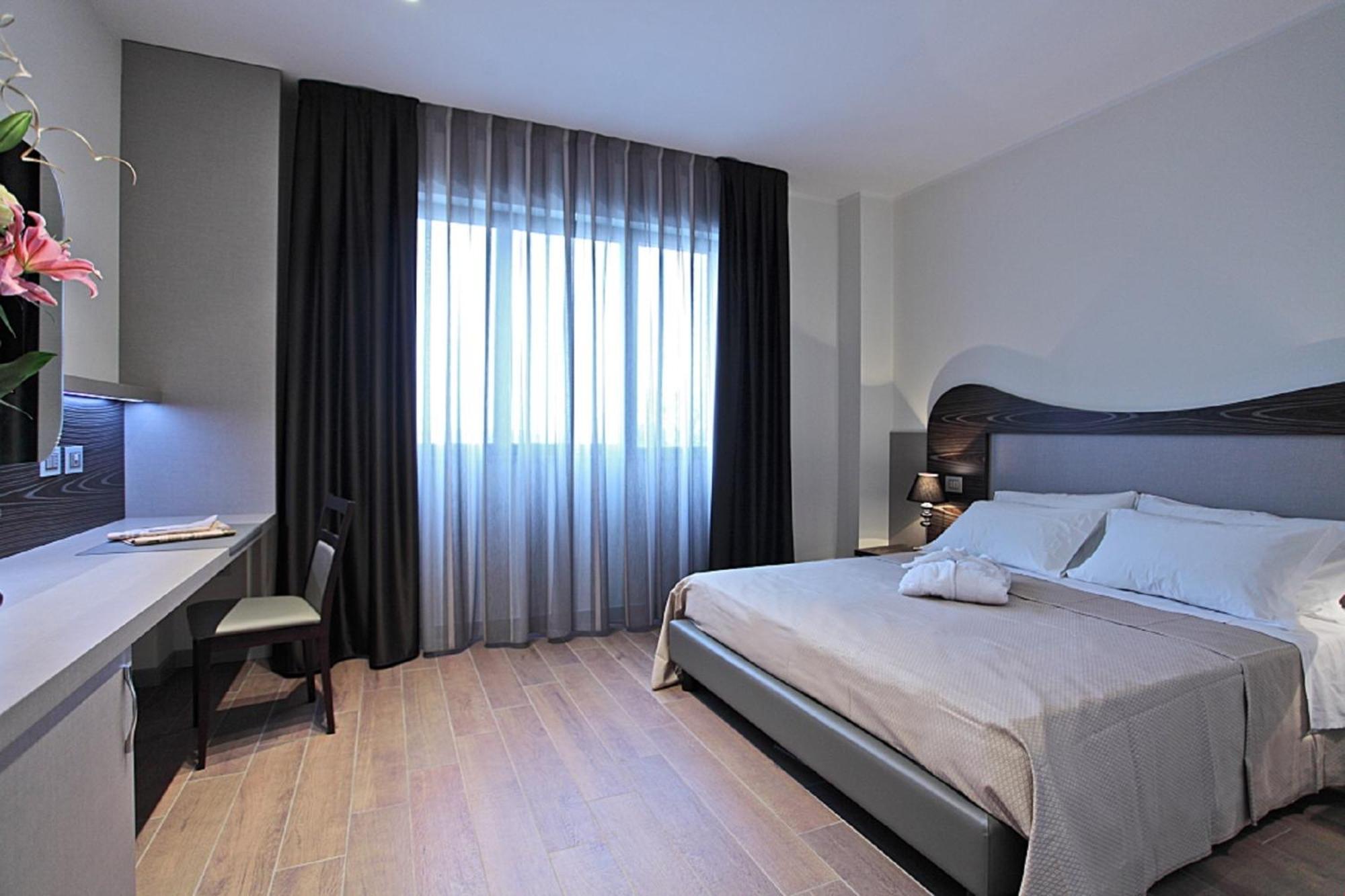 Grand Hotel Forlì Kültér fotó