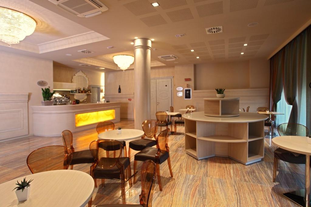 Grand Hotel Forlì Kültér fotó