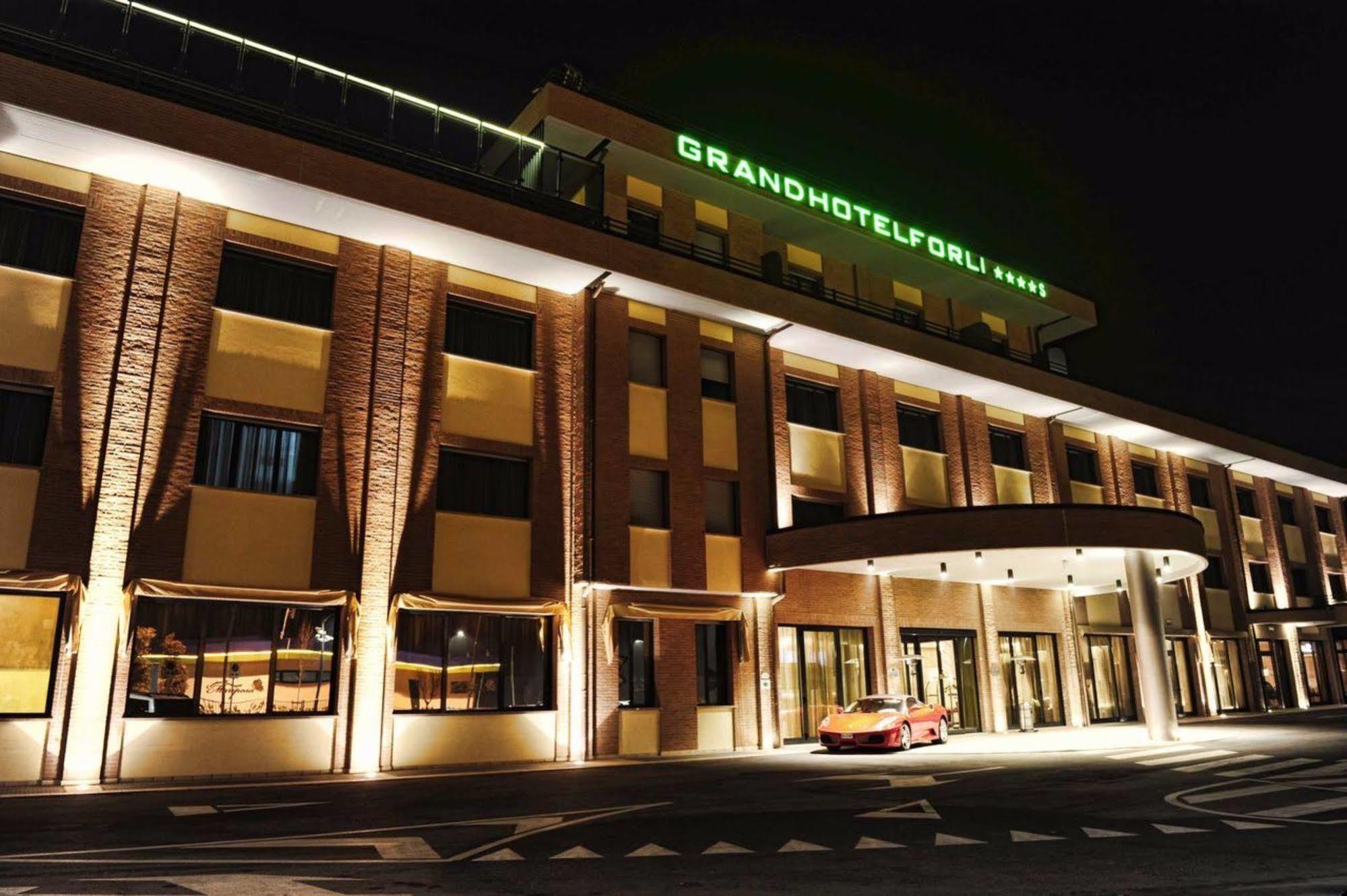 Grand Hotel Forlì Kültér fotó