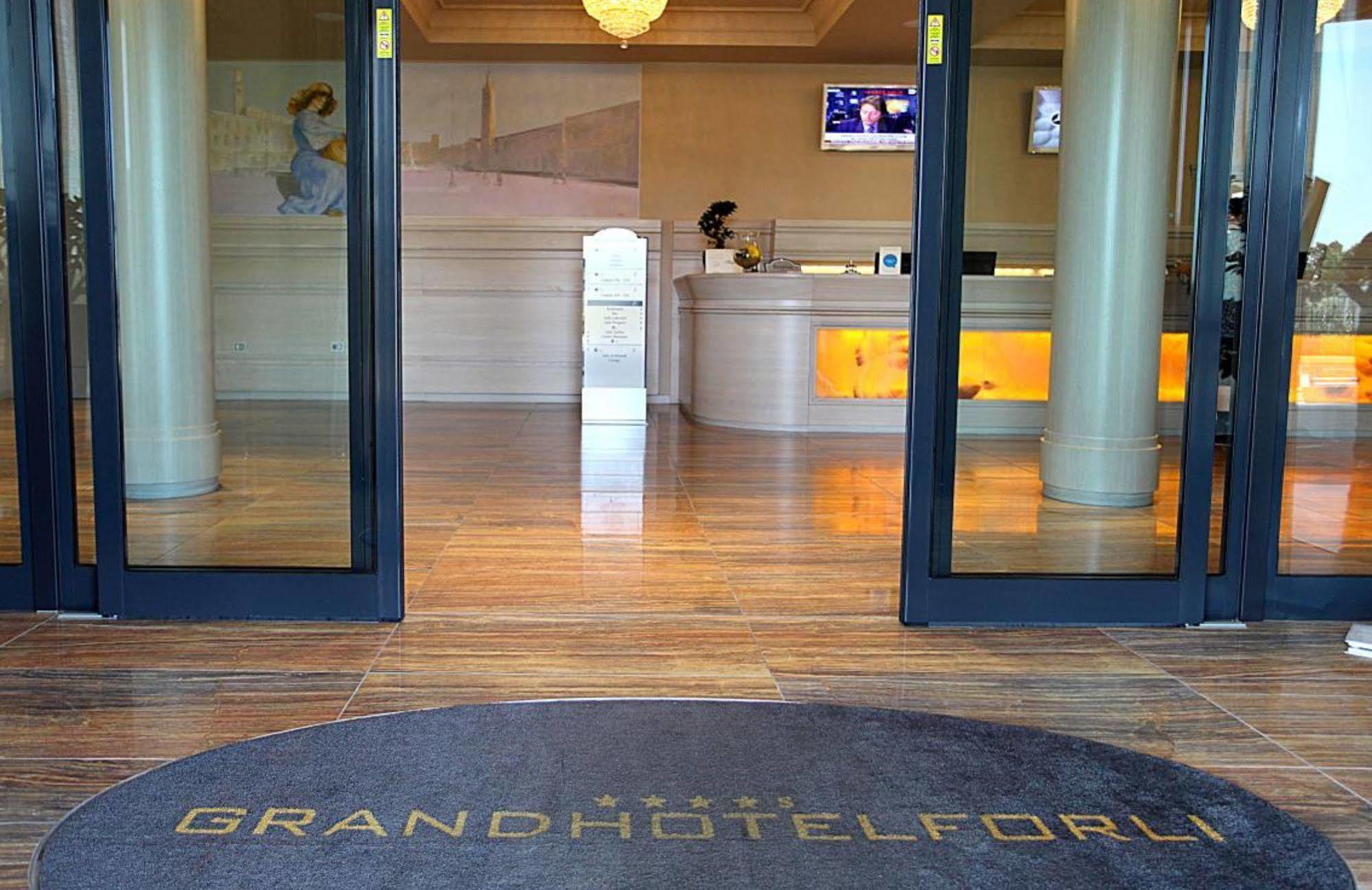 Grand Hotel Forlì Kültér fotó